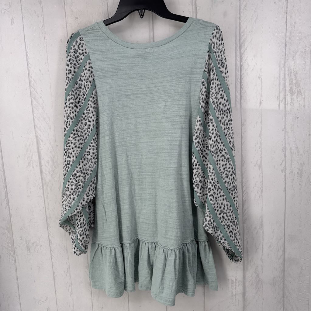 S animal print l/s peplum top