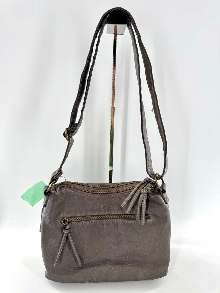 R69 front zip pocket crossbody