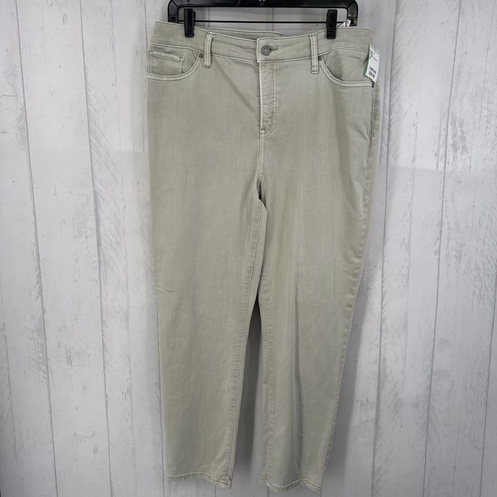 10 slim leg jeans