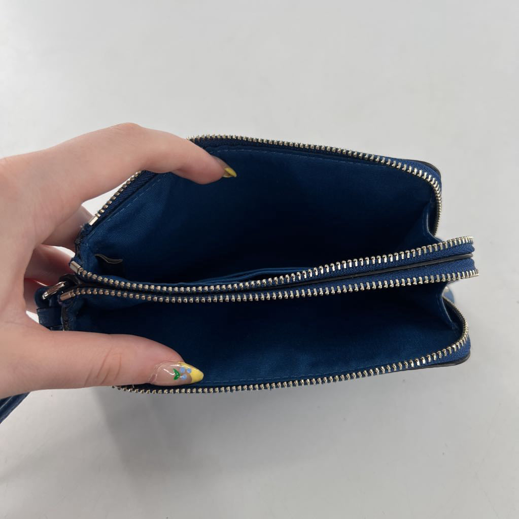 pebbled leather wristlet