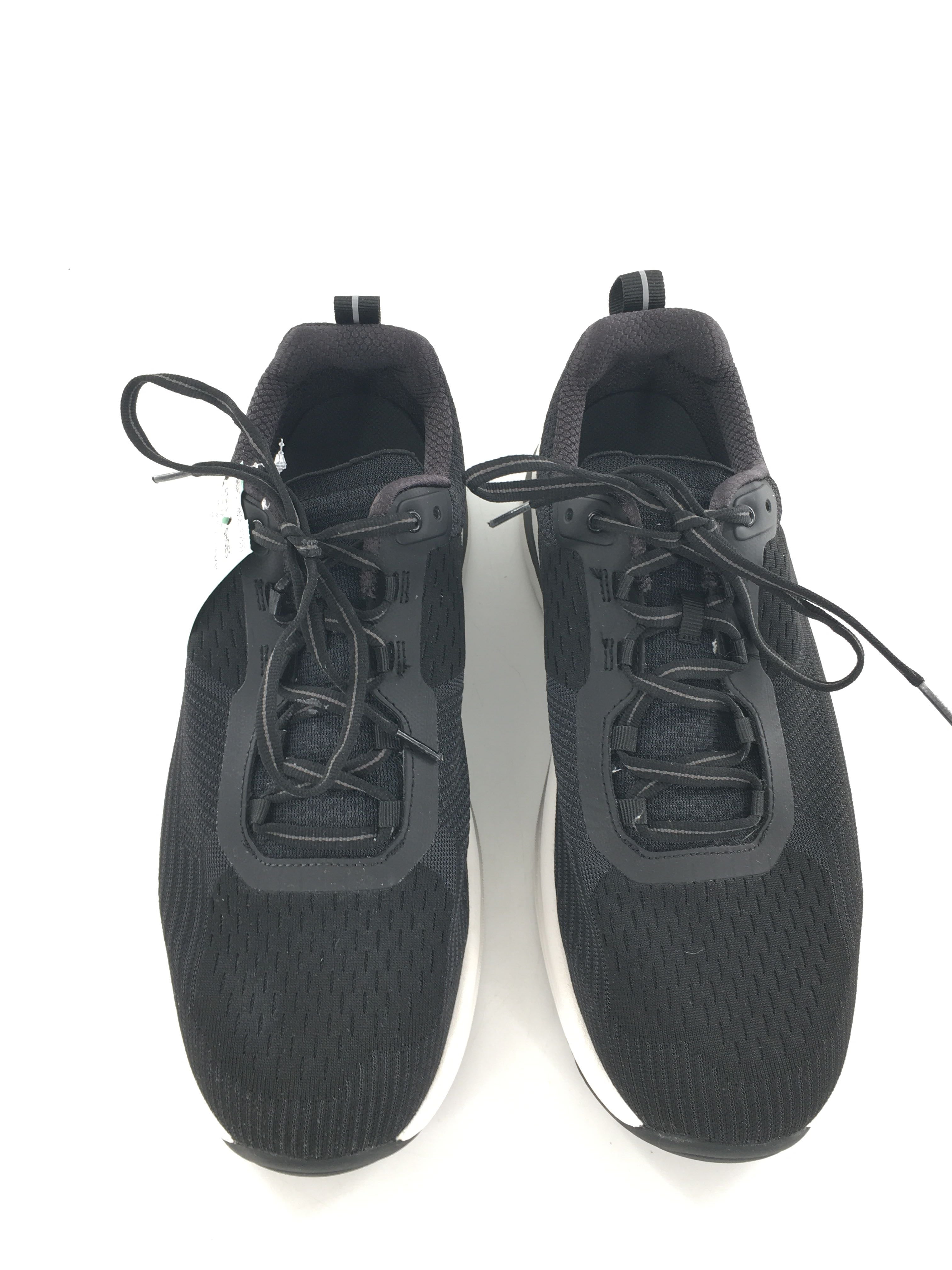 11 lace-up sneaker
