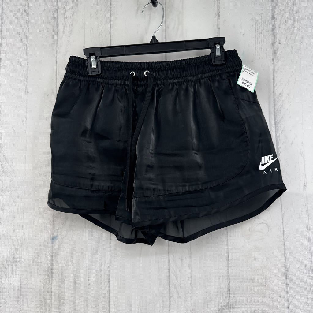 L pull-on shorts