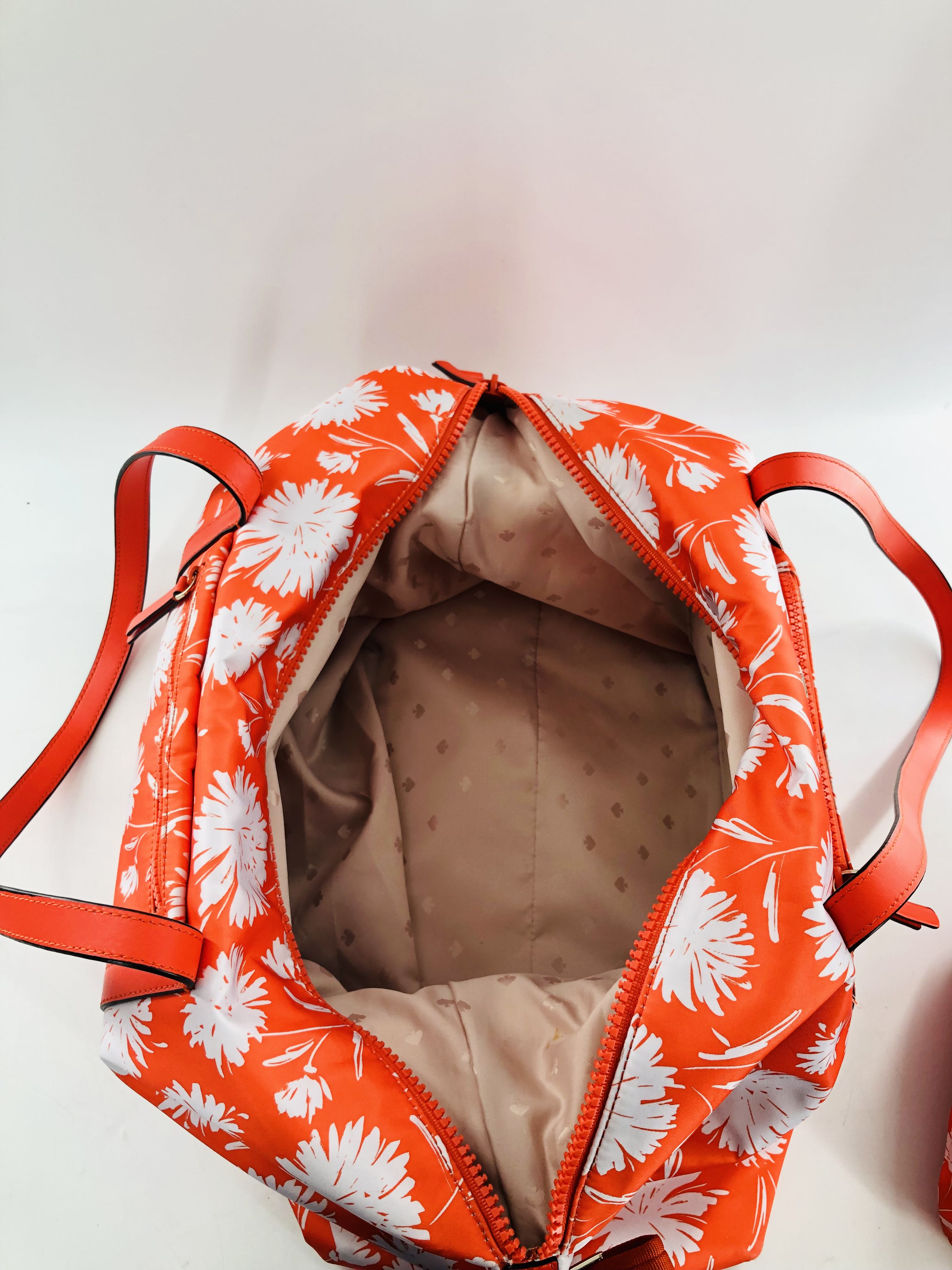 2pc wild blossom weekender w/ cosmetic case