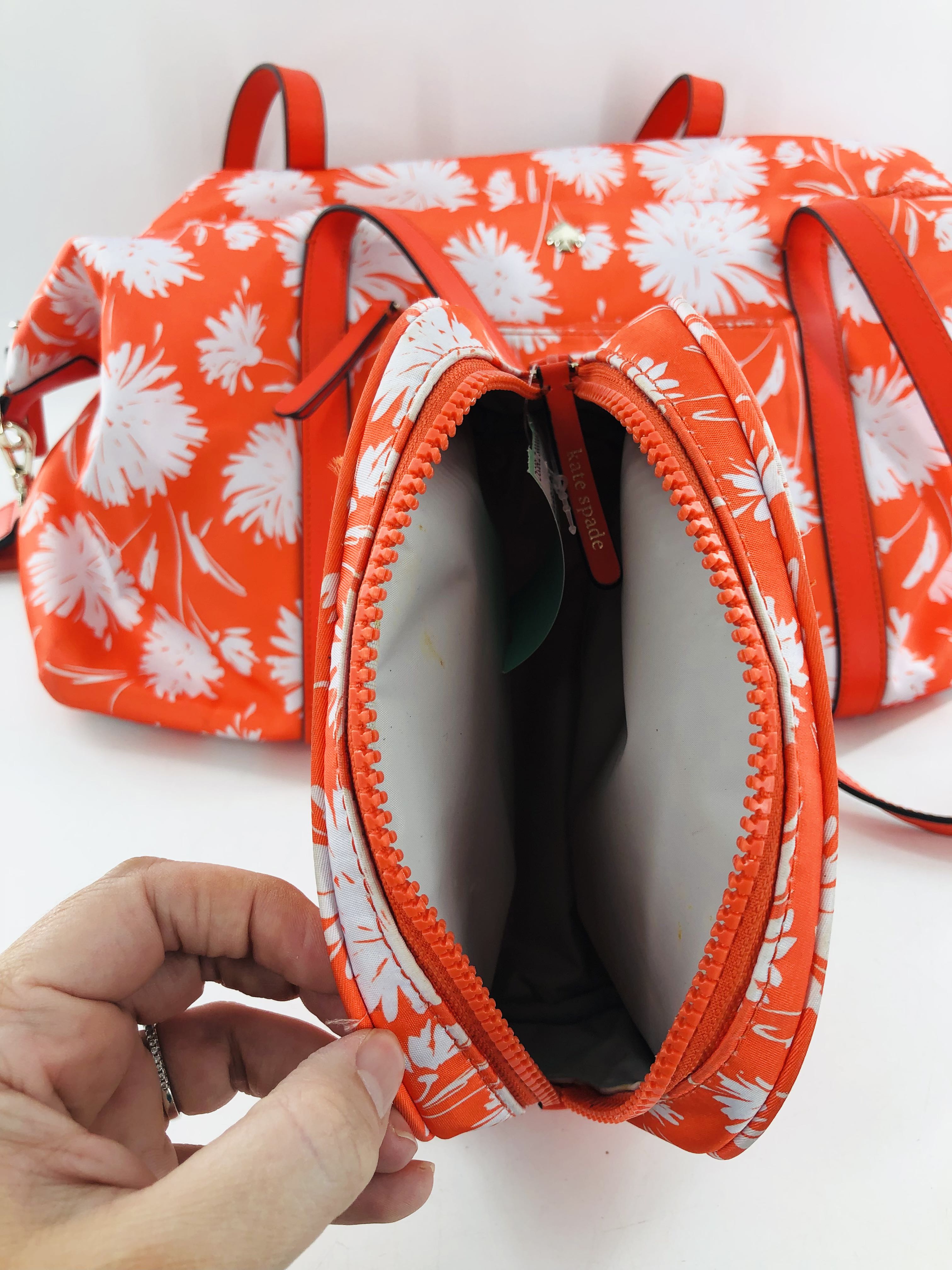 2pc wild blossom weekender w/ cosmetic case