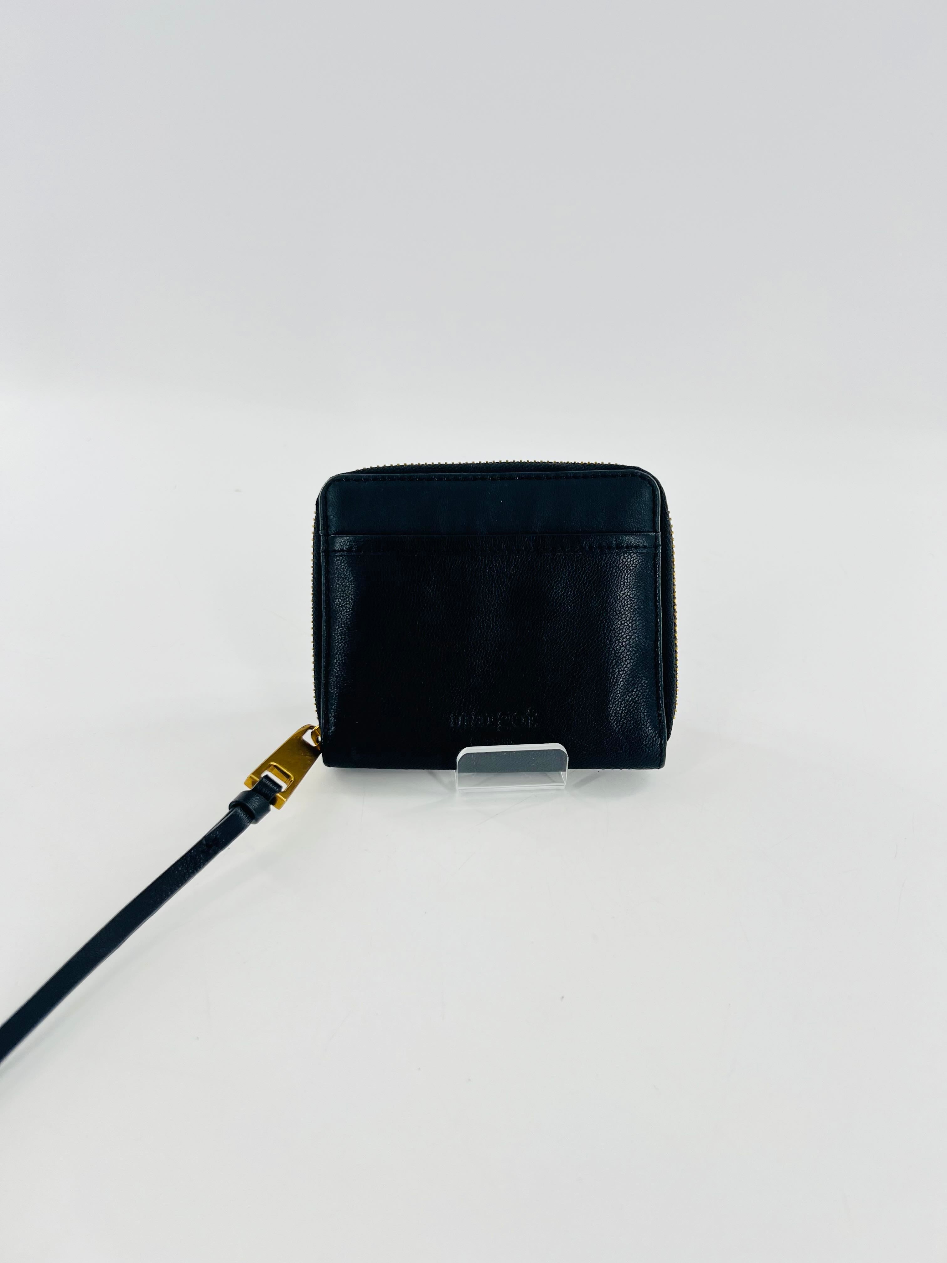 zip around wallet