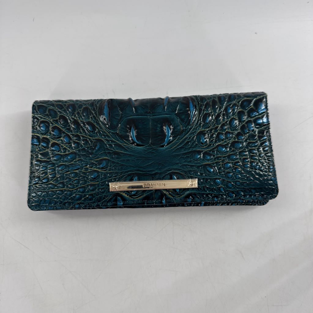 croc embossed bi-fold wallet