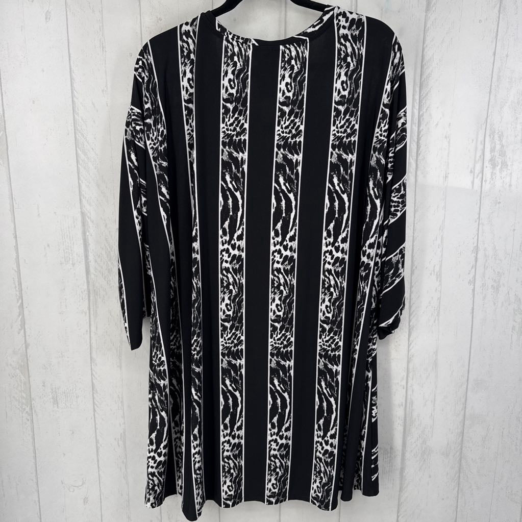 3X animal print scoop neck 3/4 slv top