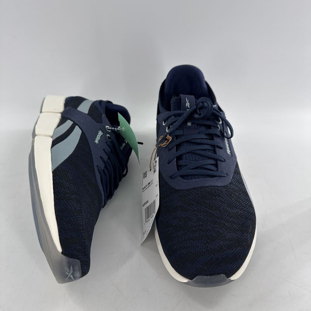 9.5 lace-up sneaker