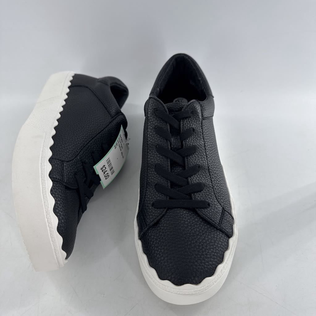 9.5 leather slip-on sneaker