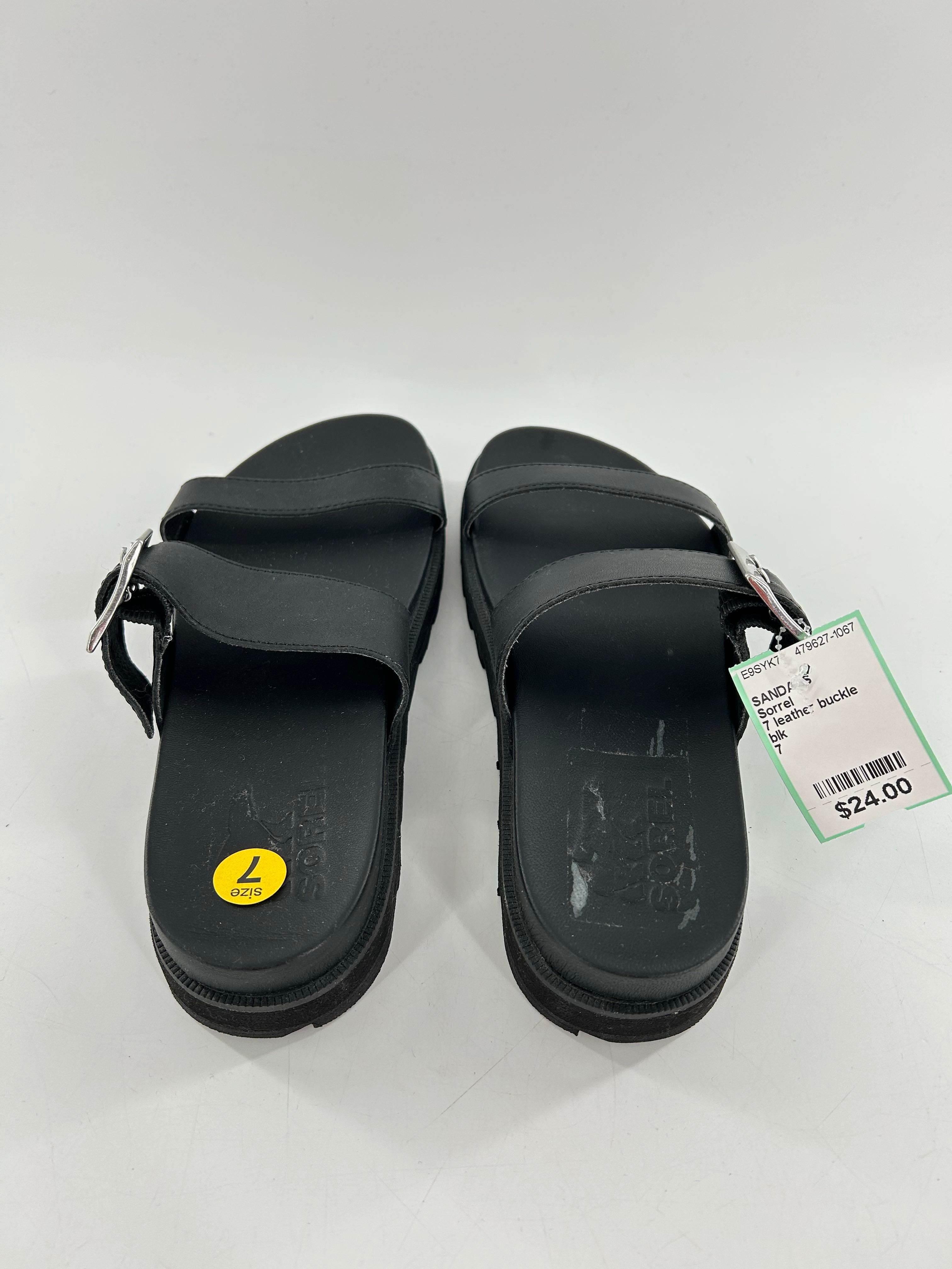 7 leather buckle strap sandal