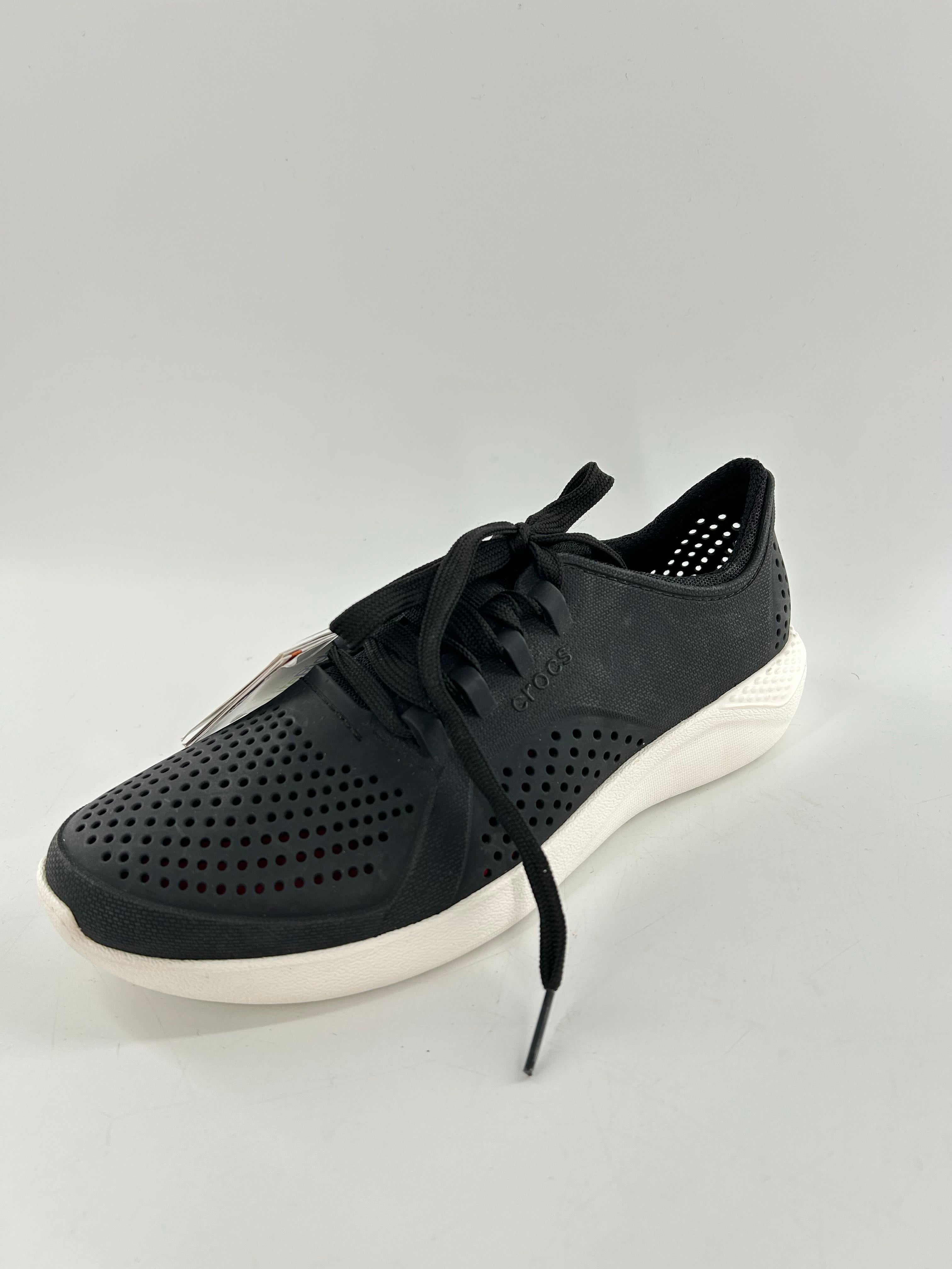 R60 7 lace-up rubber sneaker
