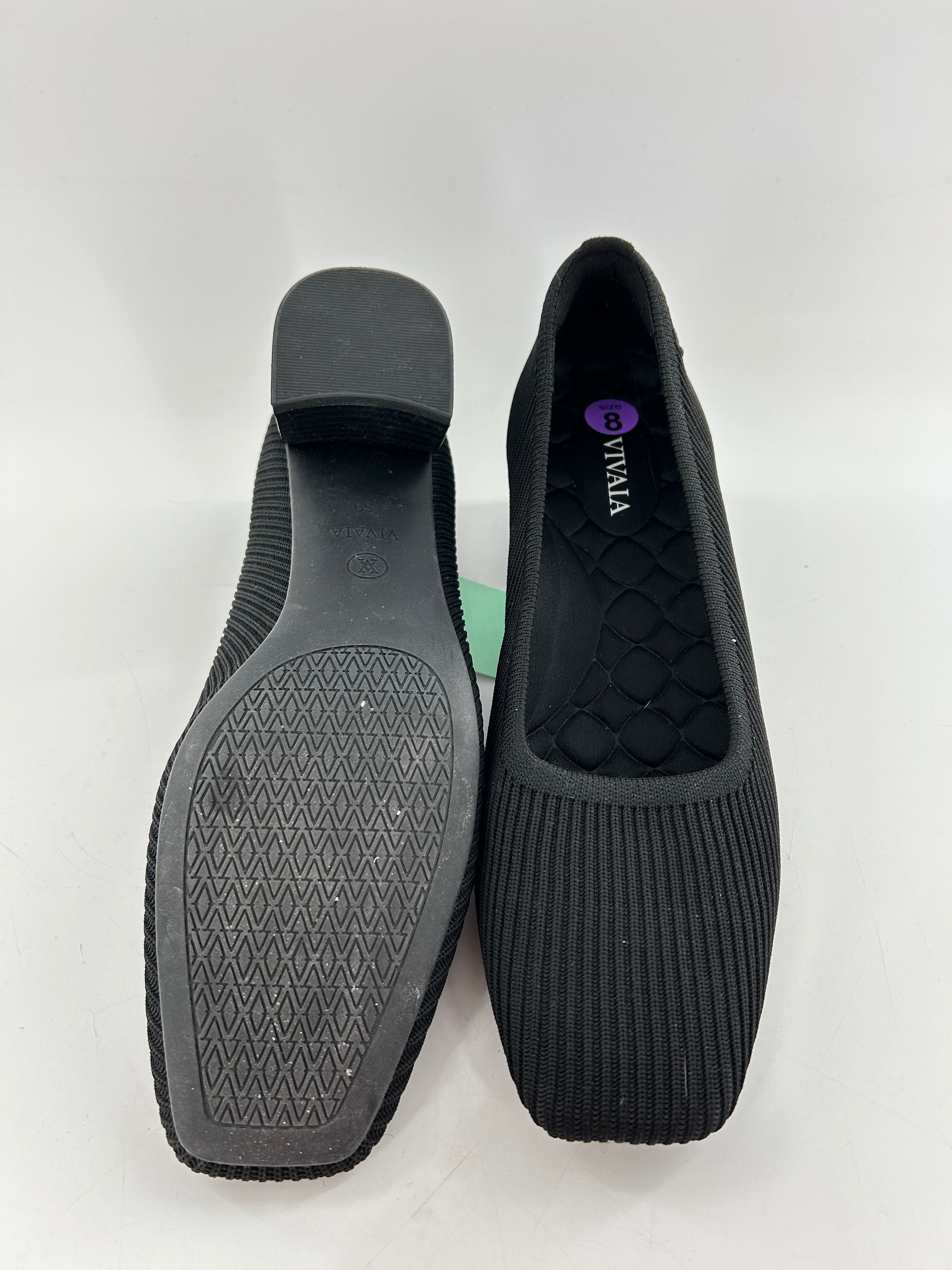 8 knit low heel pump