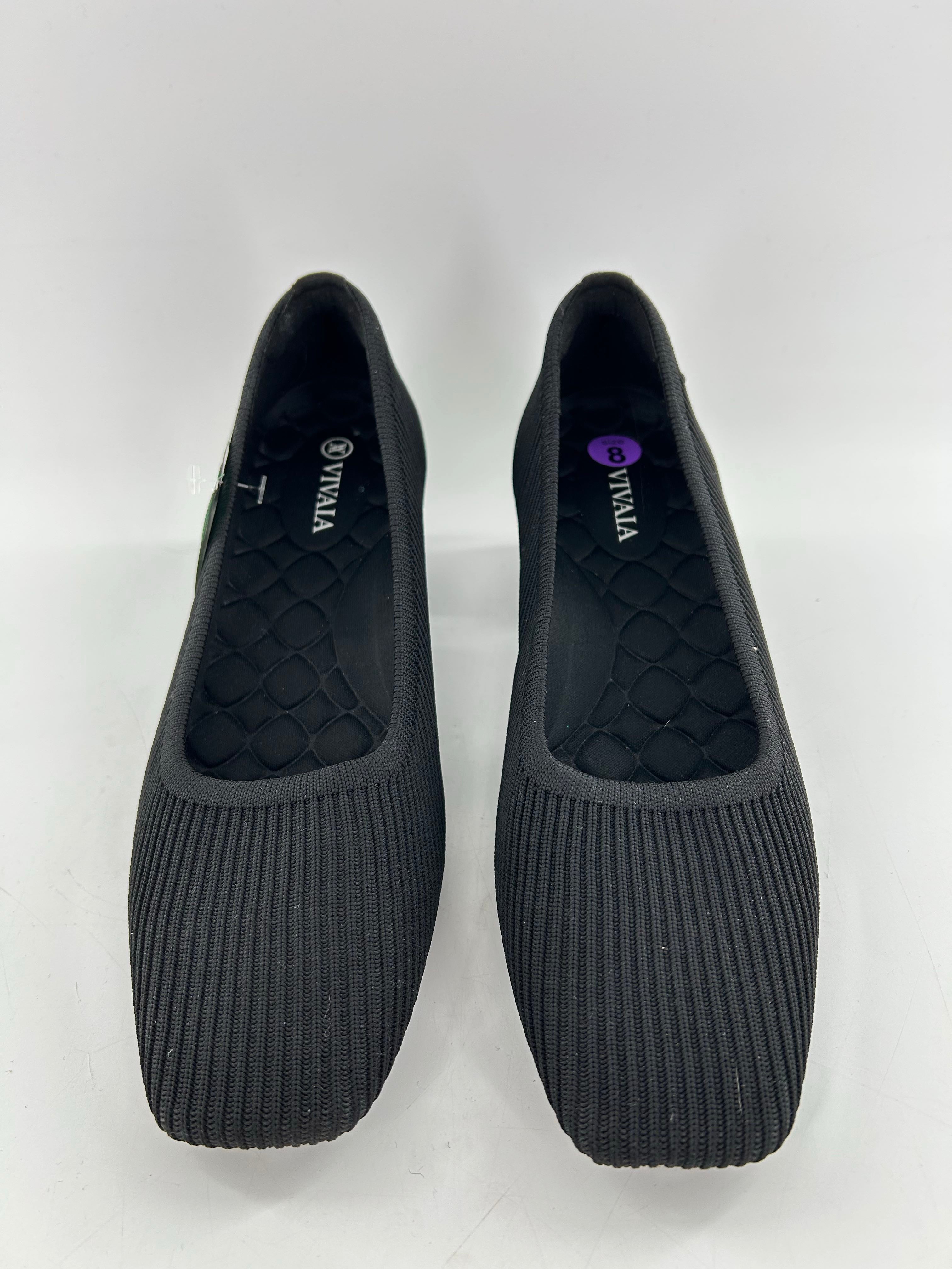 8 knit low heel pump