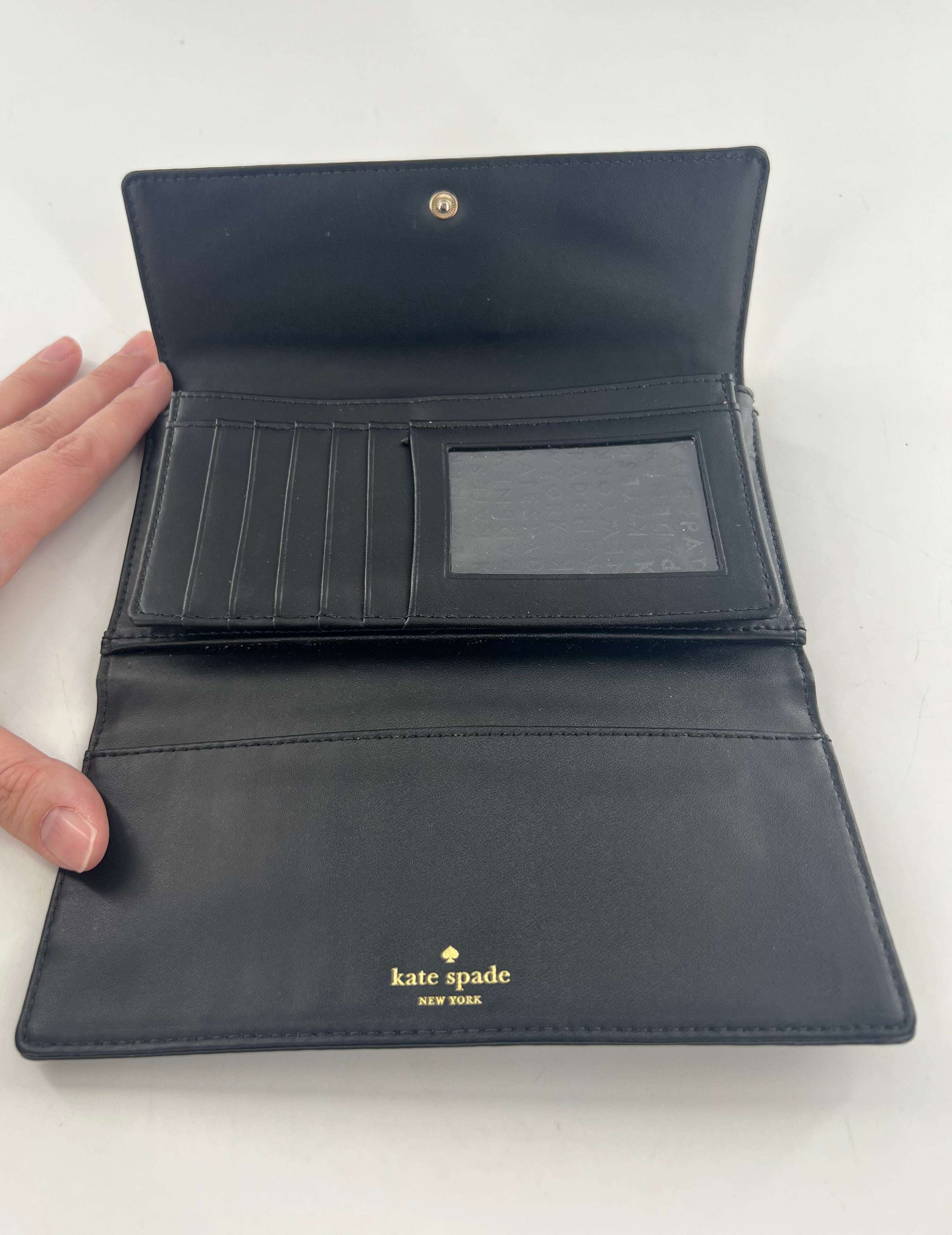 pebbled tri-fold wallet