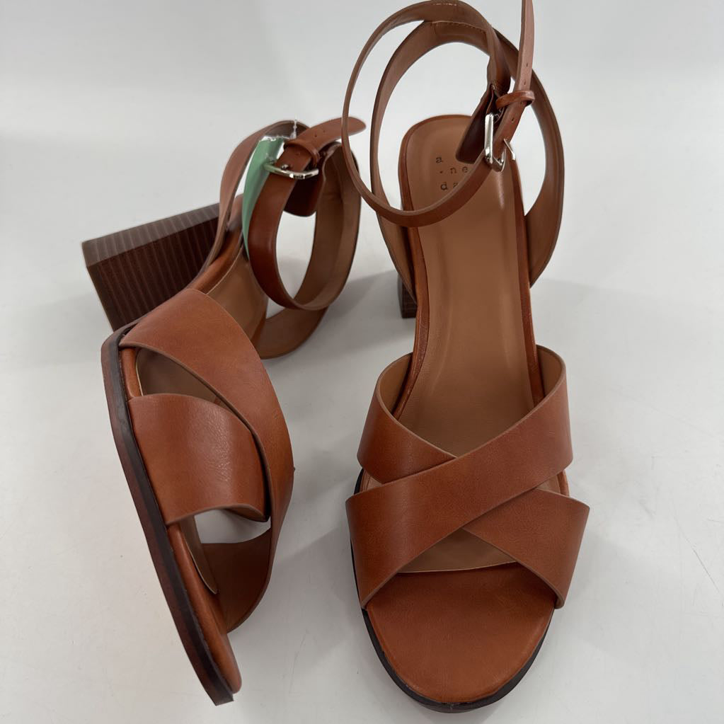 12 criss-cross ankle strap block heel sandal
