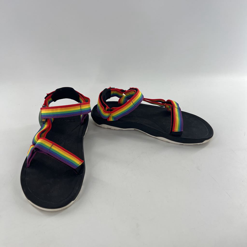 9 rainbow strap sandals