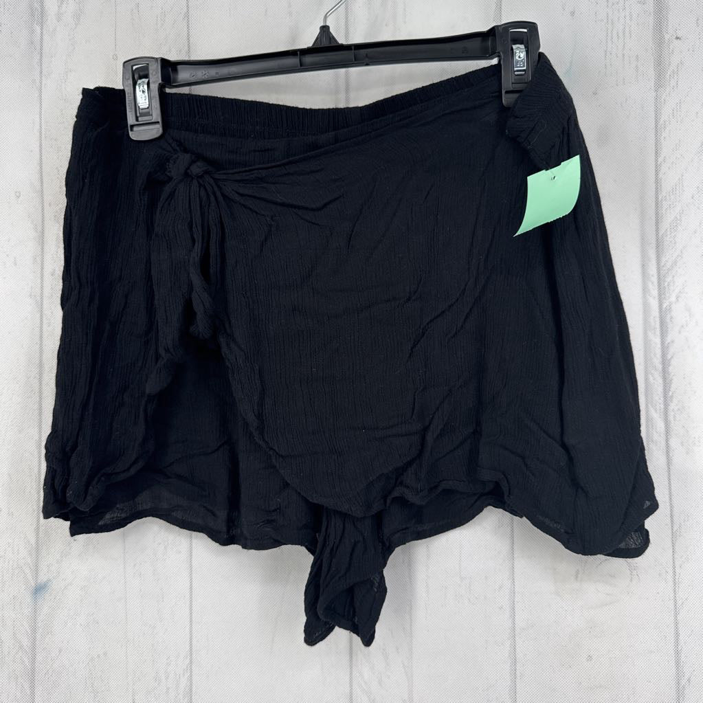 L textured wrap front shorts