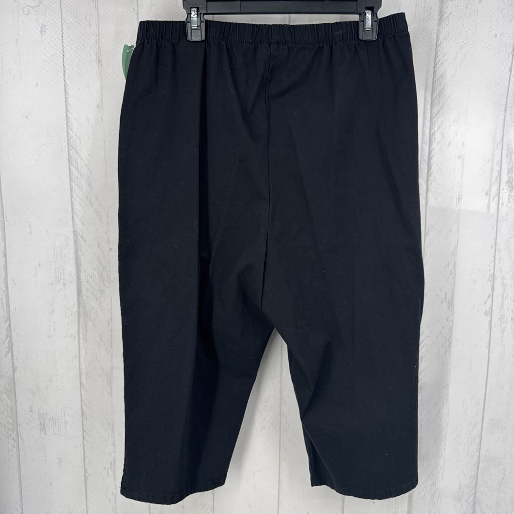 XL pull-on twill capris