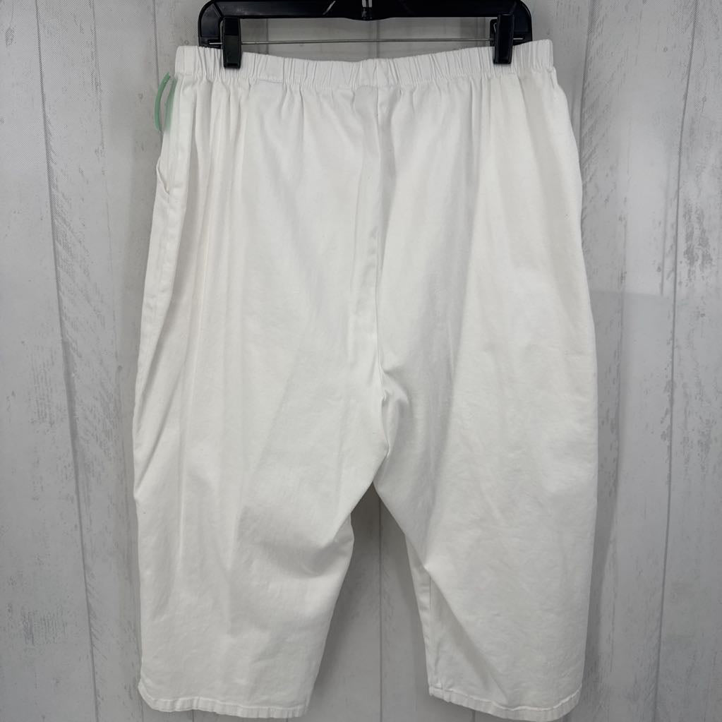XL pull-on twill capris