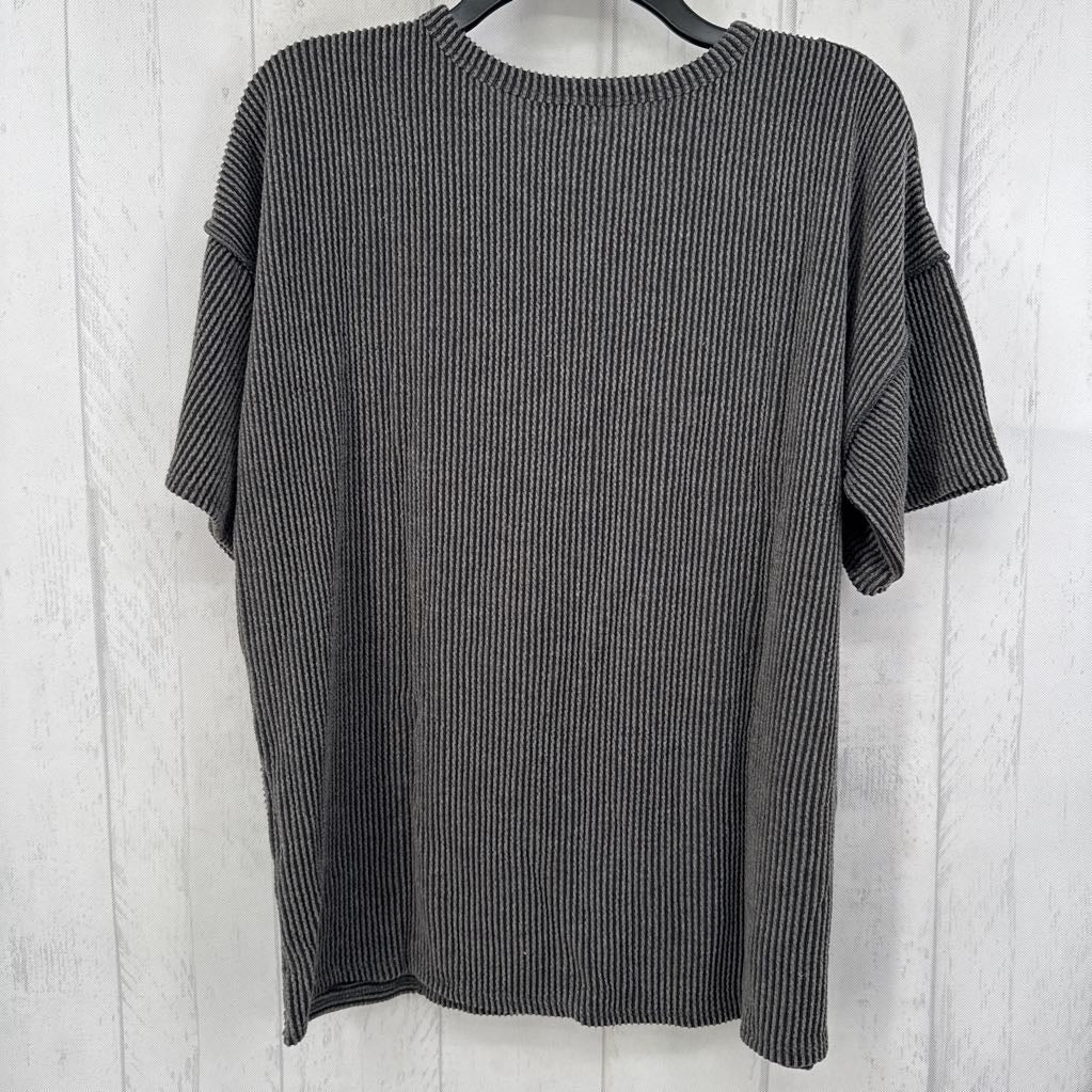M 1/2 button down s/s top