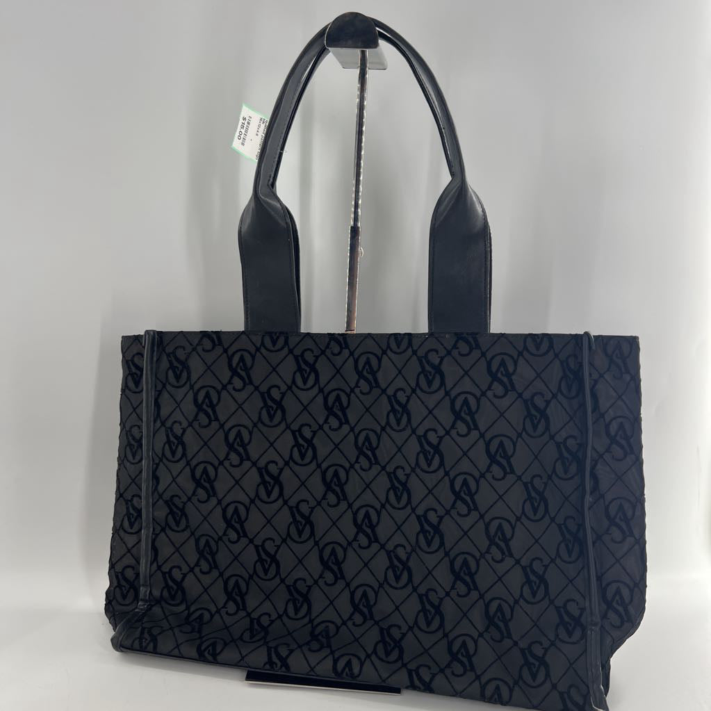 quiilted pattern logo tote