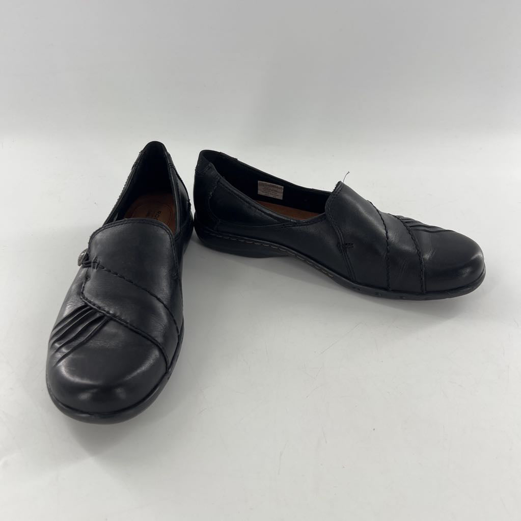 8.5 pleated slip on loafers