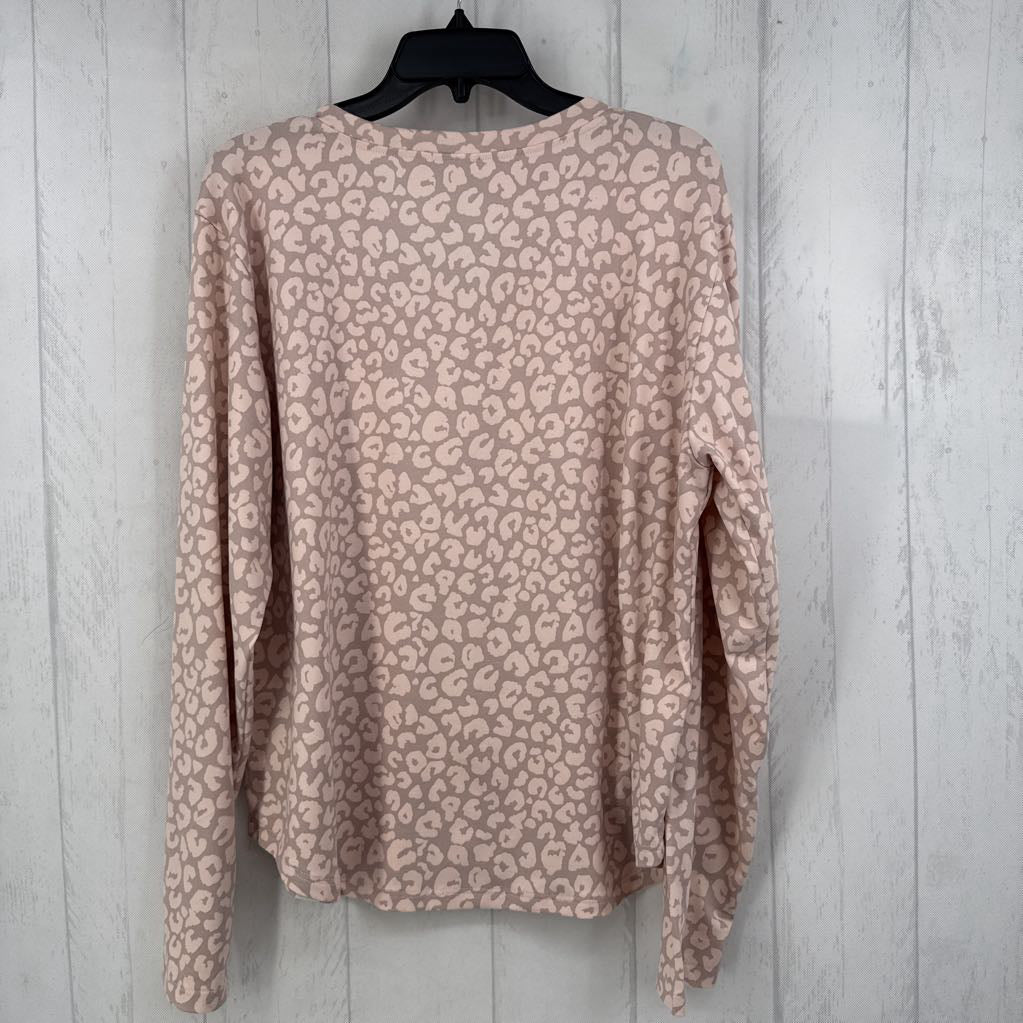 XL 3/4 slv animal print scoop neck top