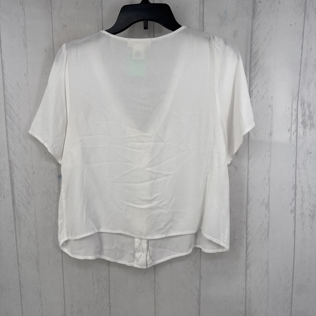 M v-neck button front s/s top