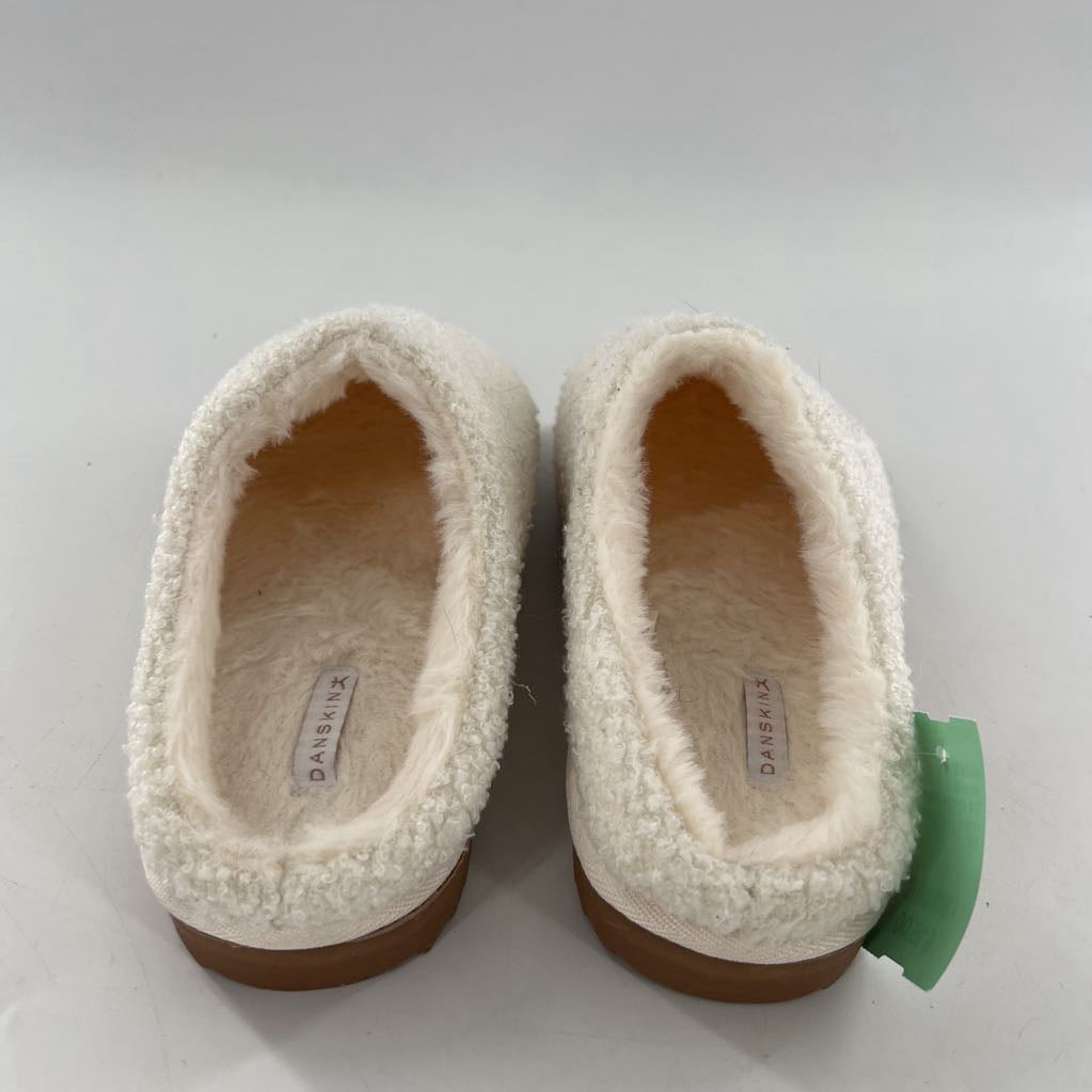 7/8 sherpa slippers