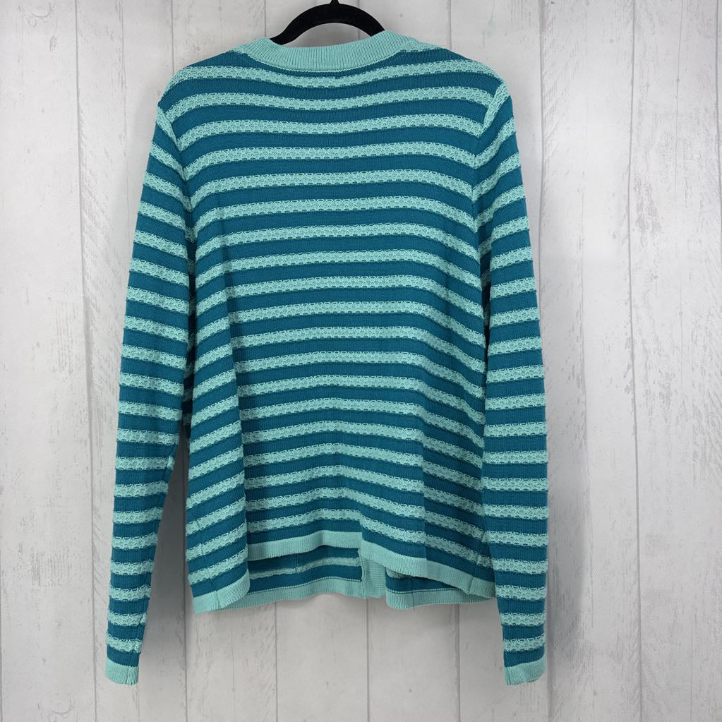 V-neck Buttoned Cardigan w/ Pockets