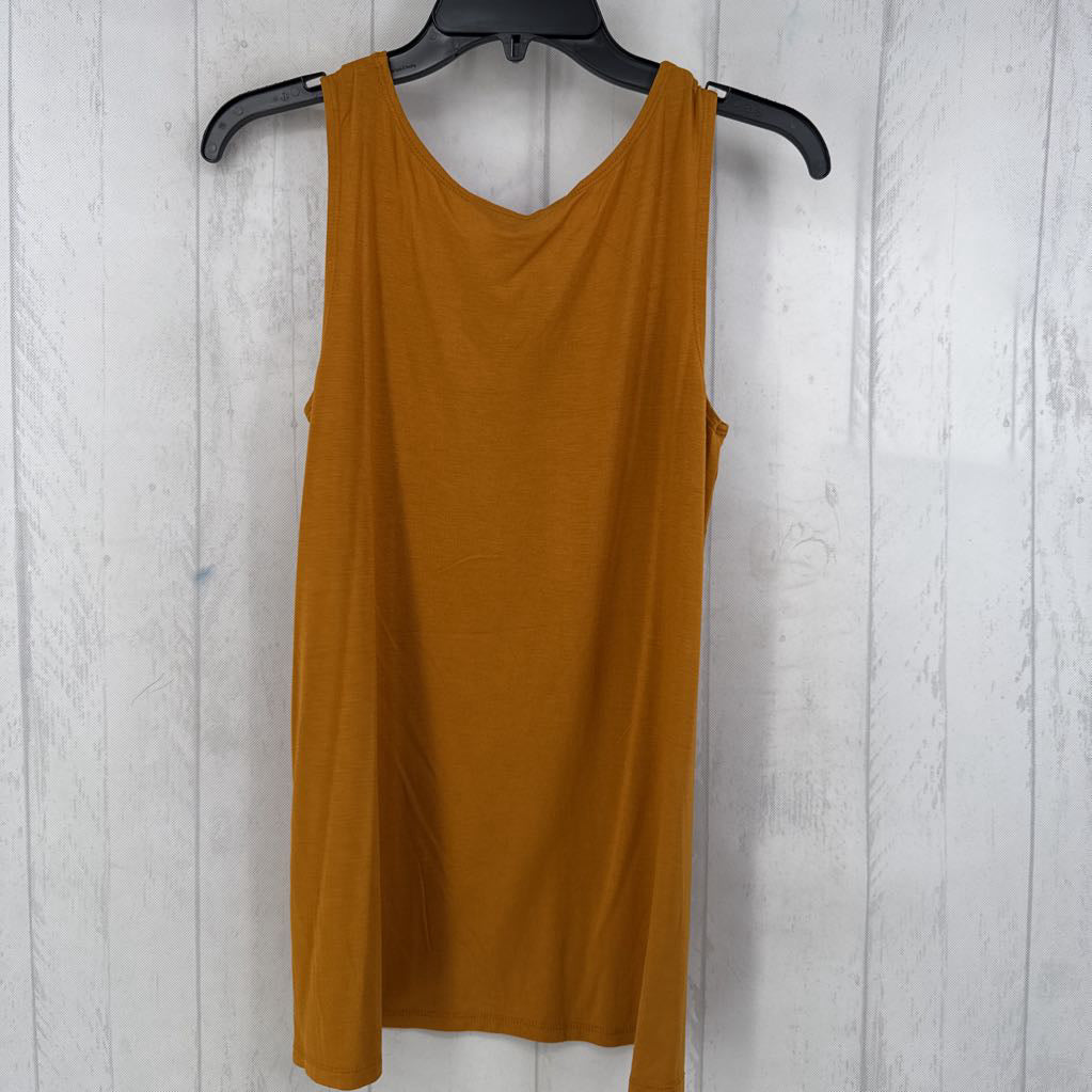 S scoop neck tank