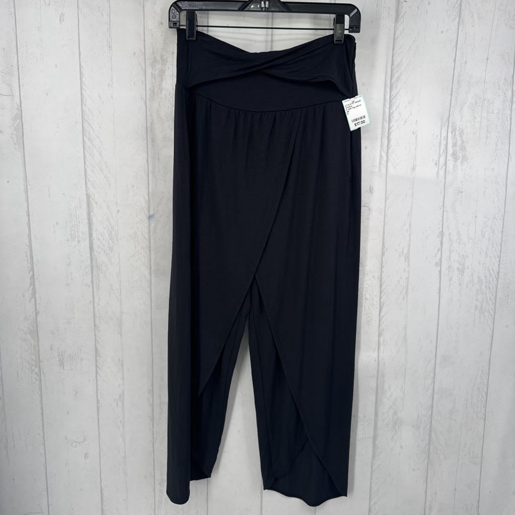 S split leg pull-on pant