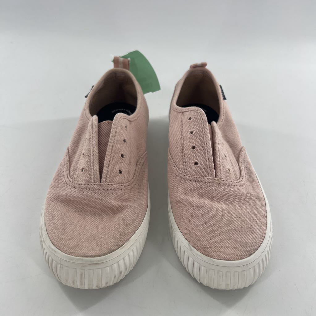 8 slip on sneakers