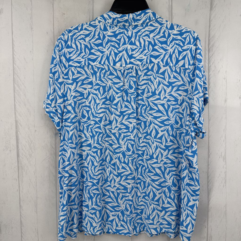 XXL leaf print button down s/s top