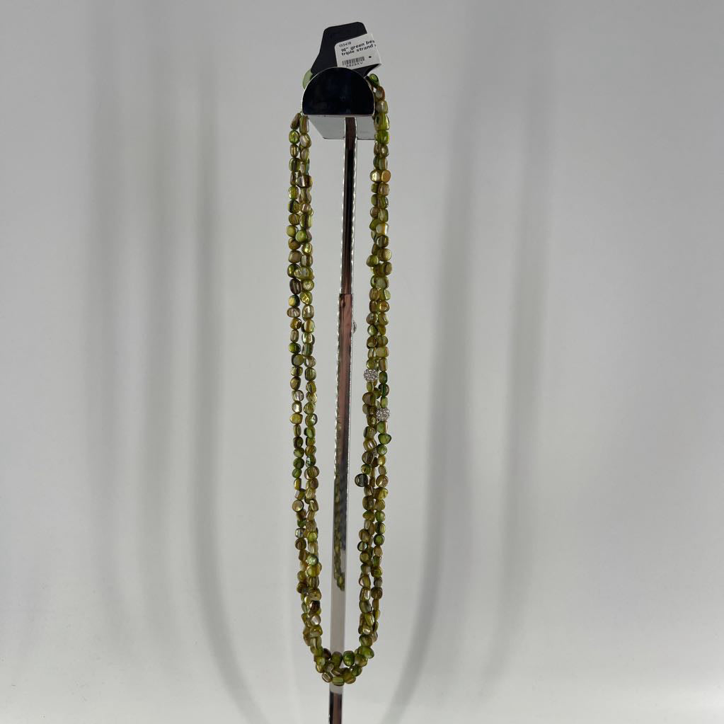 16" green beaded triple strand necklace