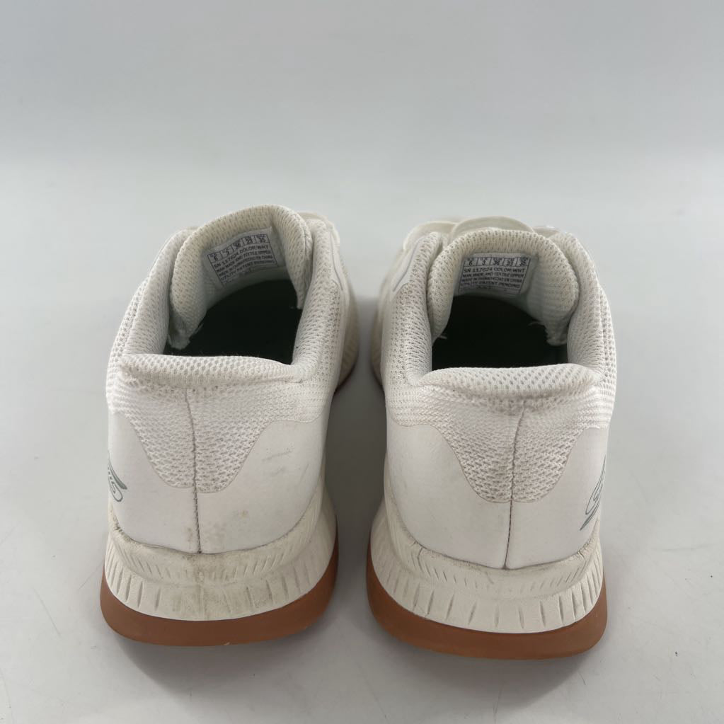 6 slip-on sneaker