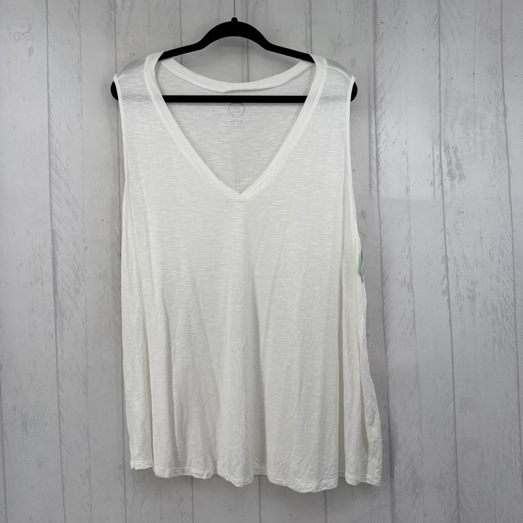 3X v-neck flowy tank