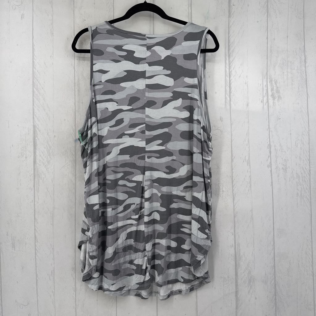 4X camo print v-neck tank