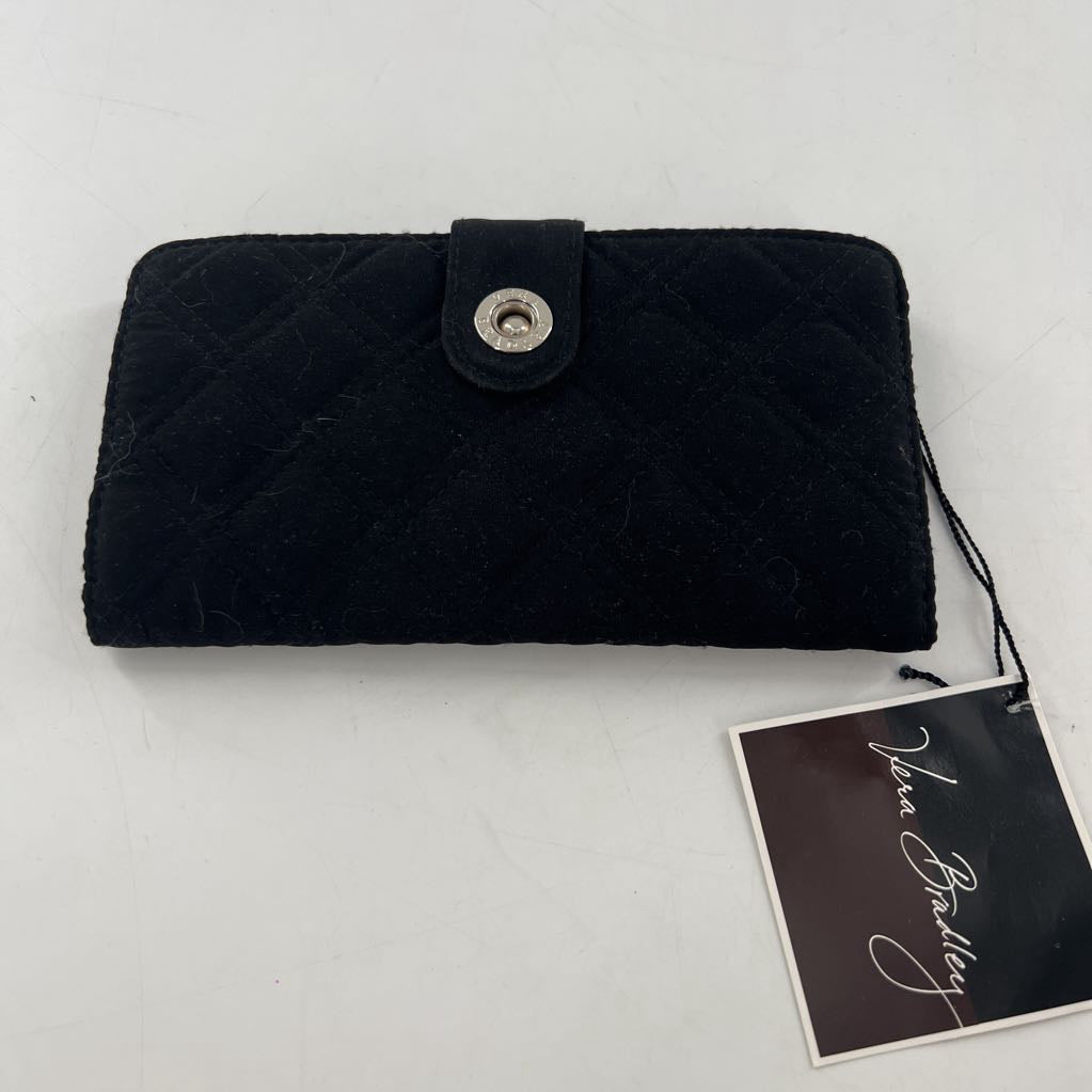 quilted bi-fold wallet