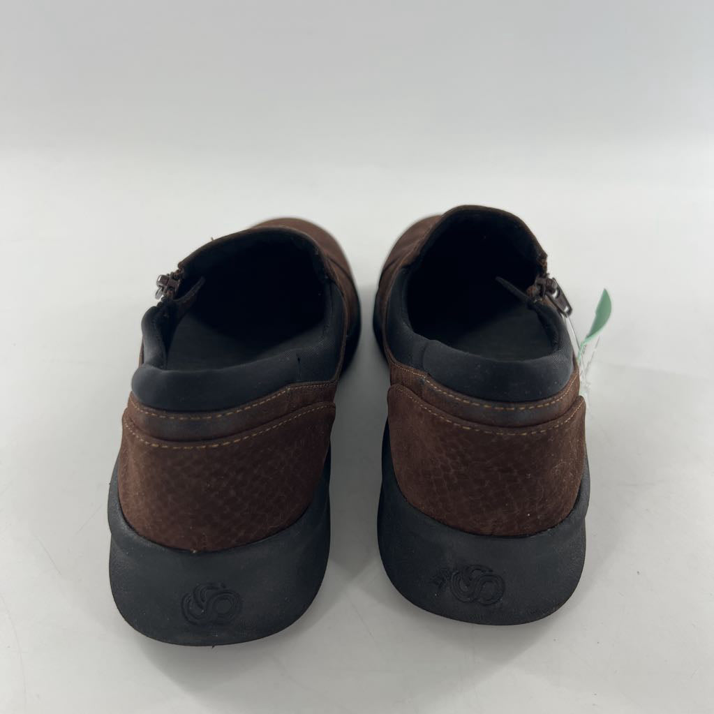 8 cushion soft slip-on