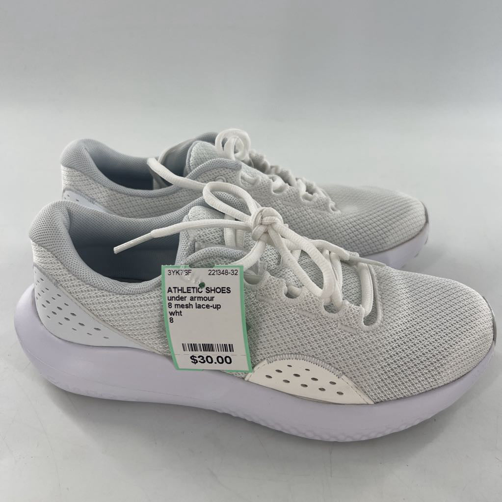 8 mesh lace-up sneaker