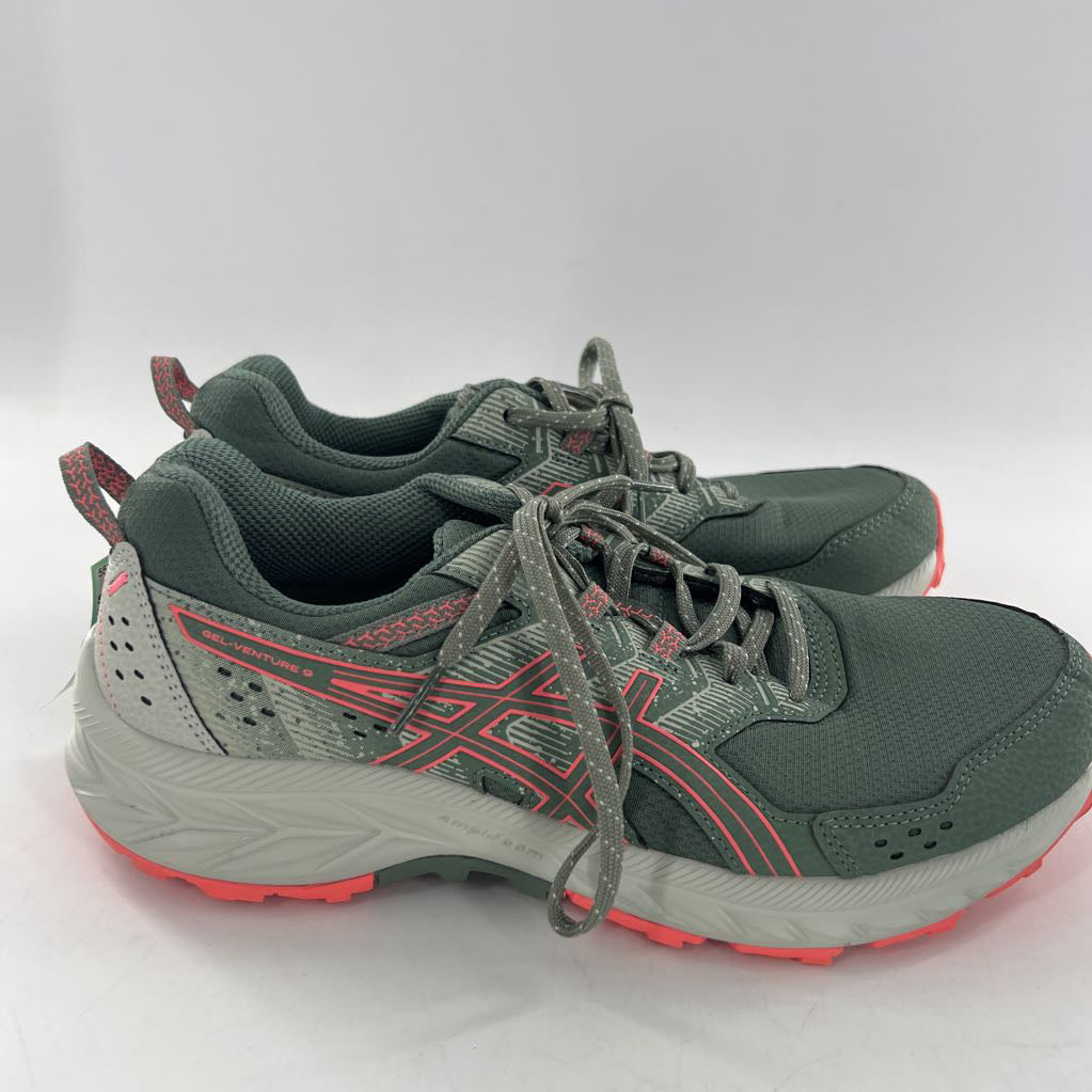 9.5 lace up sneakers