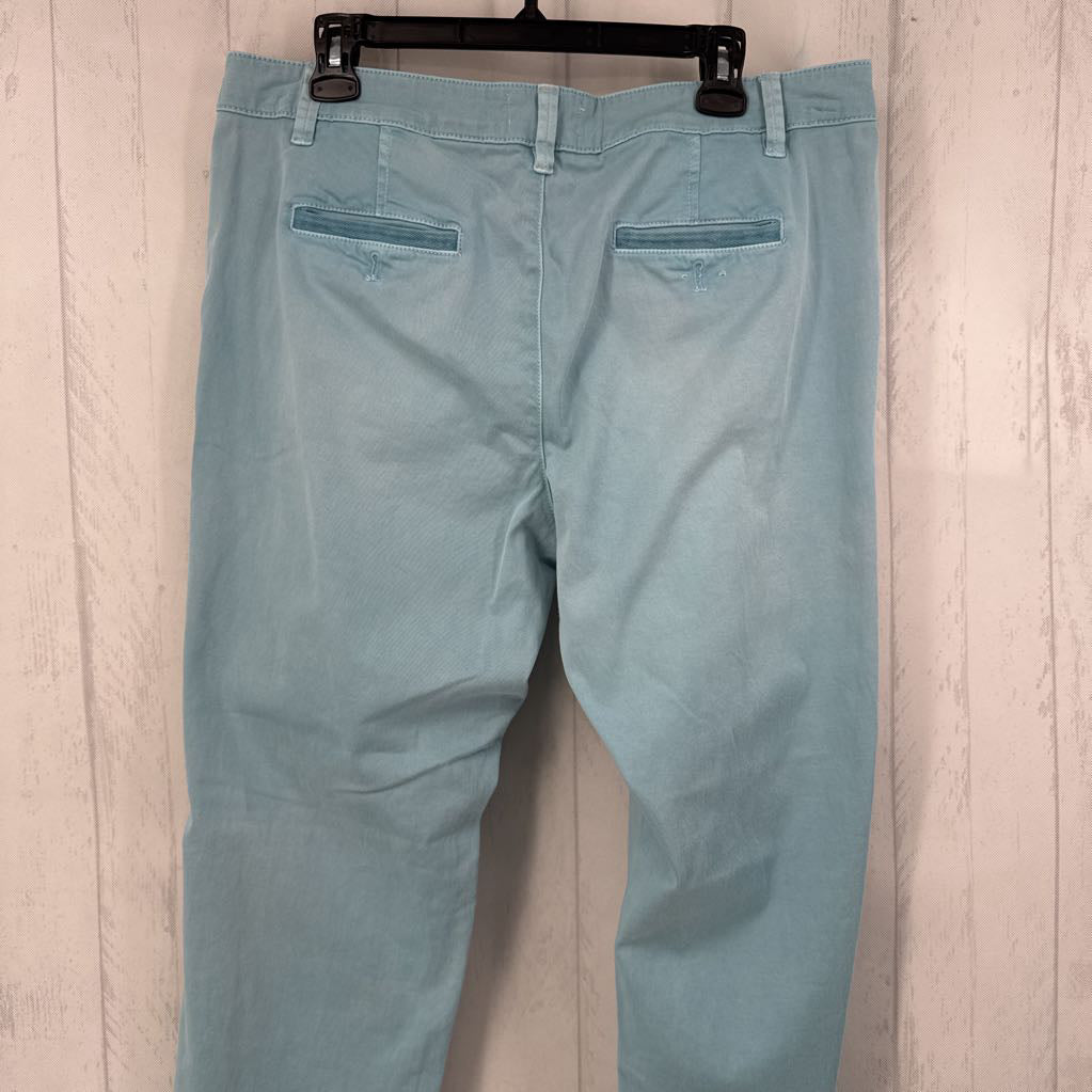 32 chinos