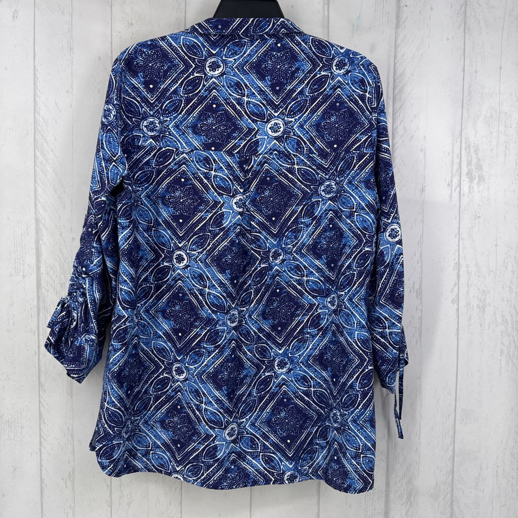 M medallion print button down ruched slv top