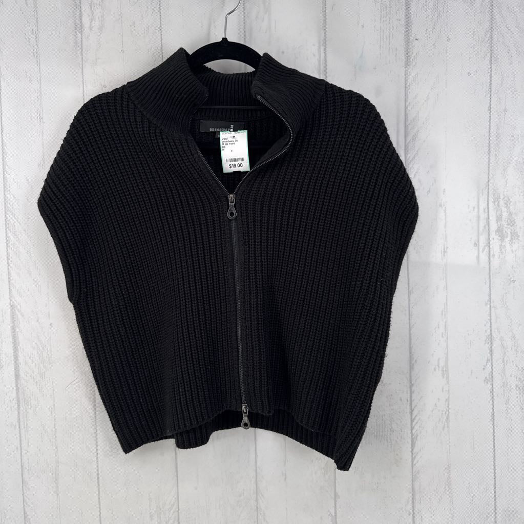 M zip front sweater vest