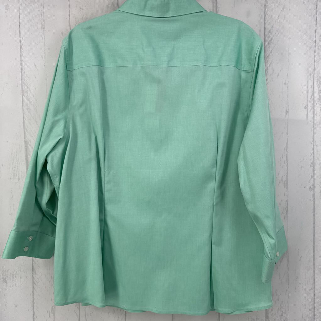 R69 3X button down 3/4 slv top
