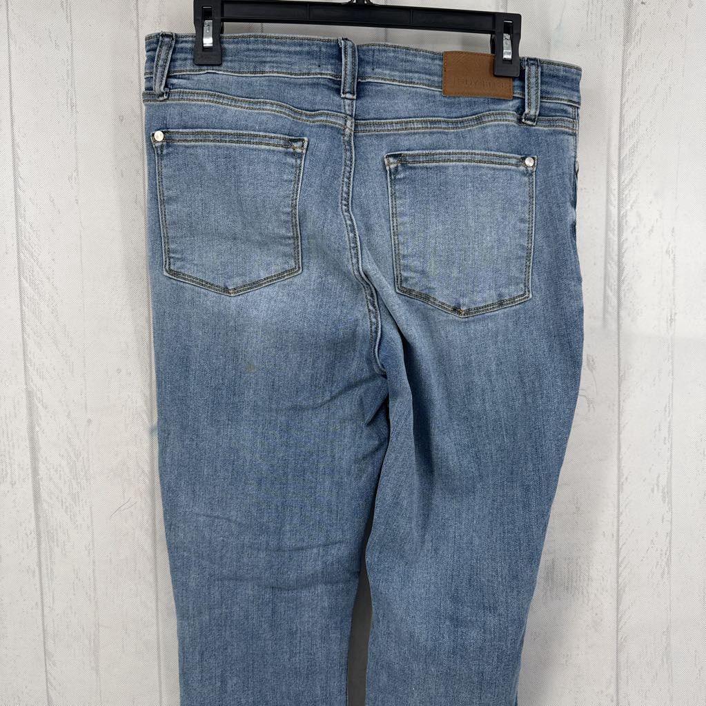 13 slim leg jean