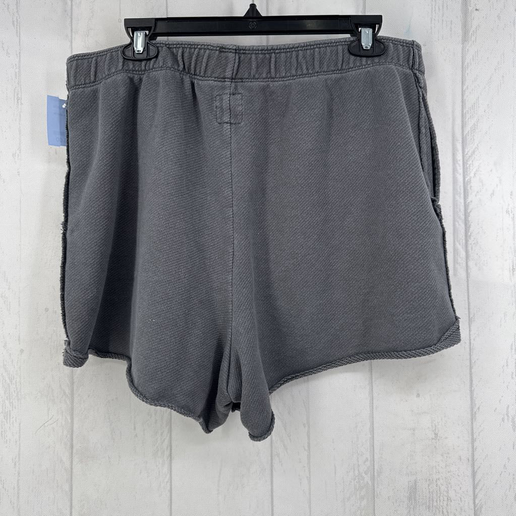 XL pull-on shorts