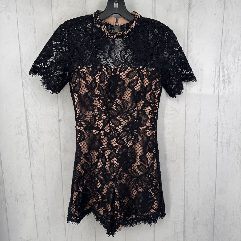 XS lace open back s/s romper