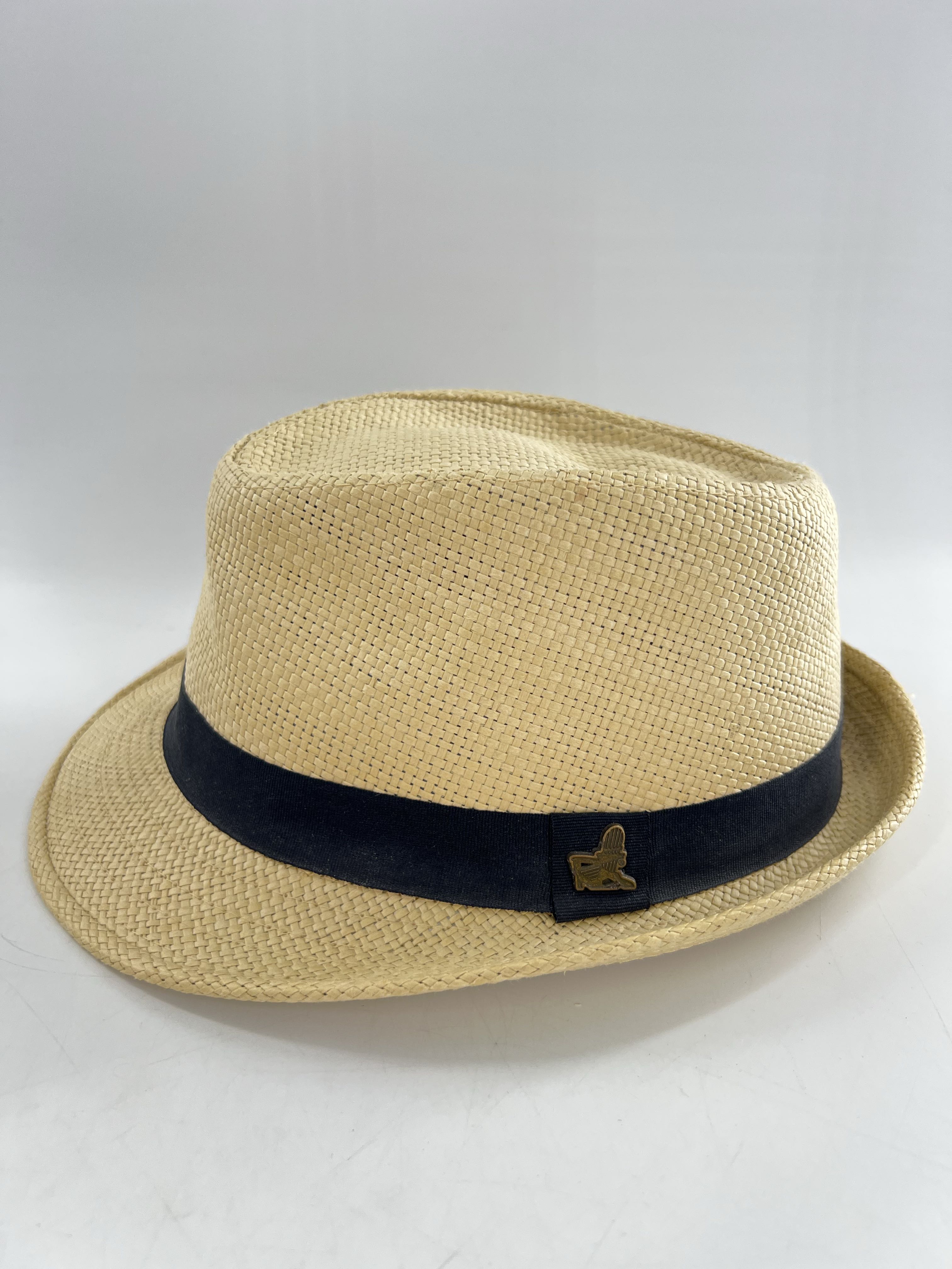 woven hat w/ black ribbon